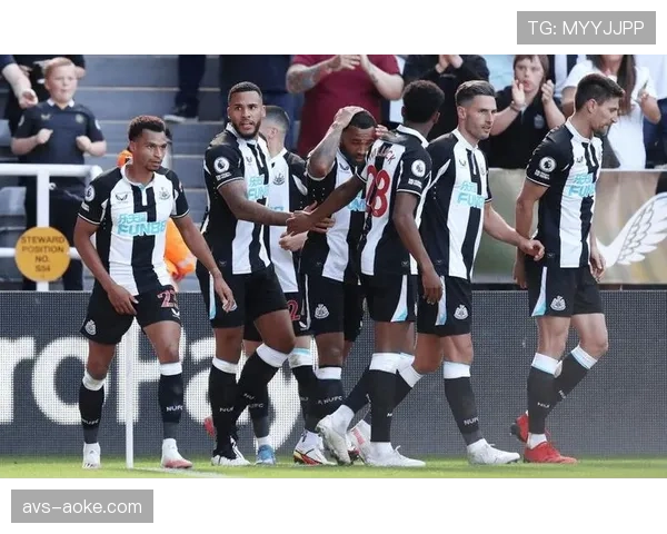 曼城2-1逆转纽卡斯尔联，奥赖利梅开二度助蓝月亮紧追榜首