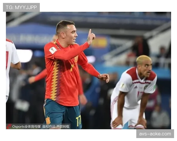 VAR长时间介入检查，判定斯图加特进球前是否越位